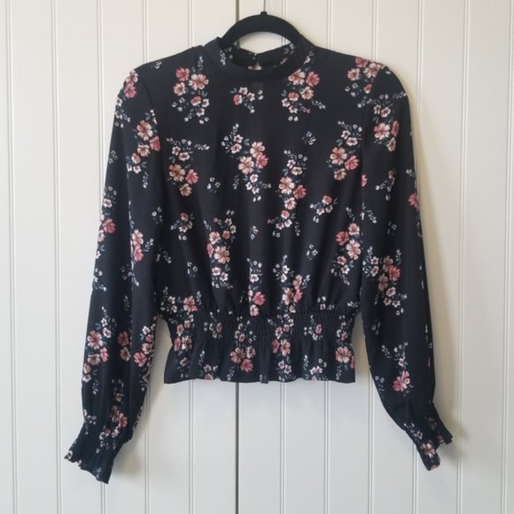 H&M Tops - !!SOLD!! - H&M Blouse - Floral Ruched